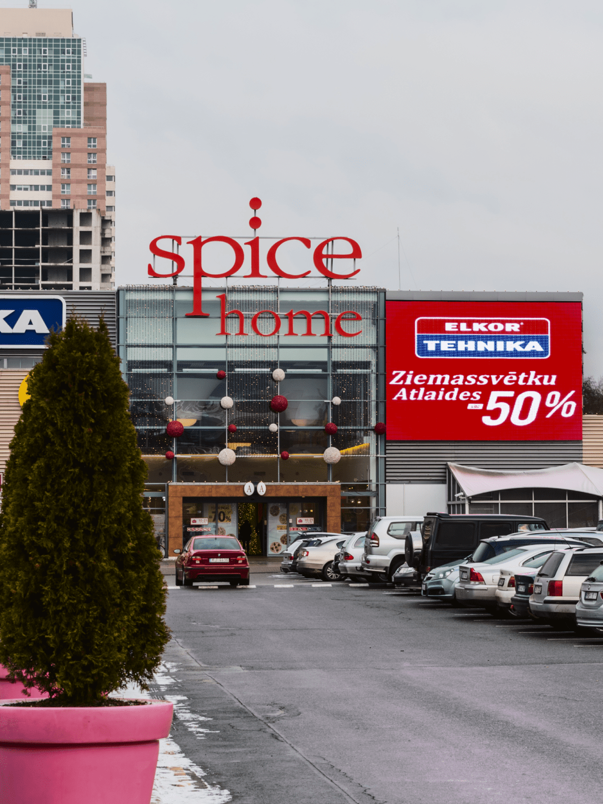 PALAMI Group Outdoor LED Media Screen From PALAMI Media Tubes Mobile Resolution